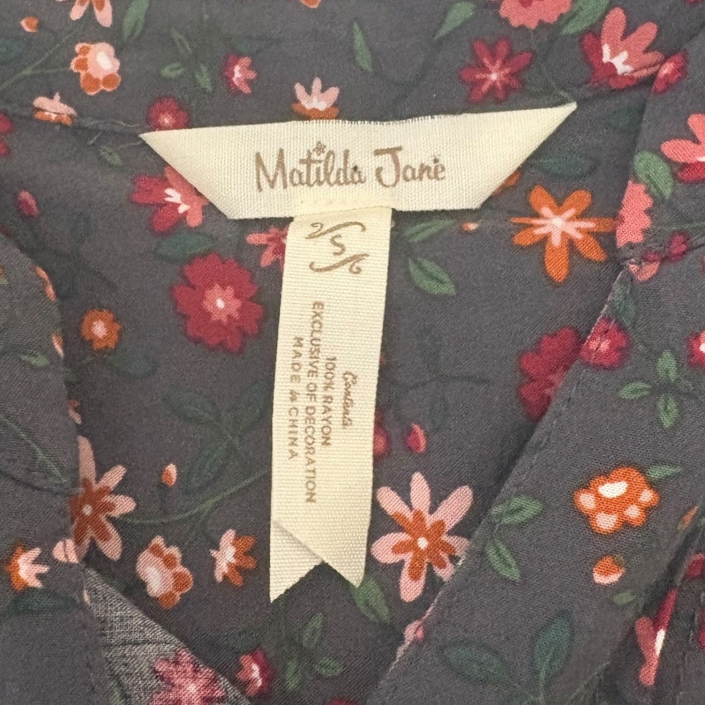 Matilda Jane‎ Womens Top S Gray Ditzy Floral Pintuck Button Front Tunic Blouse - Picture 4 of 6